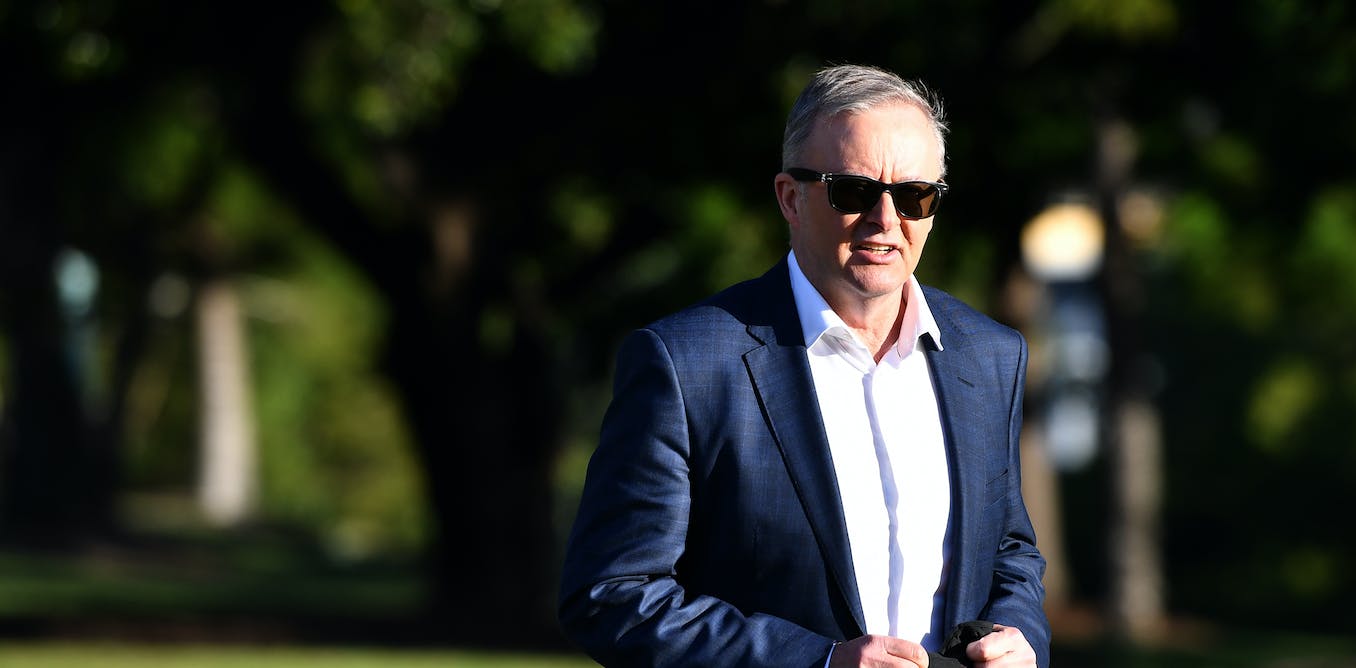 Labor gains clear Newspoll lead during Sydney lockdown, but will the economy save the Coalition?