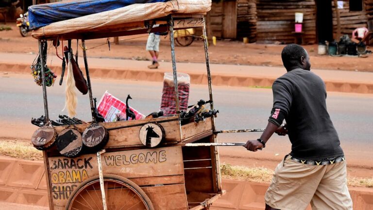 Street vending helps migrants to survive in Accra, but it’s illegal – a solution for all is needed